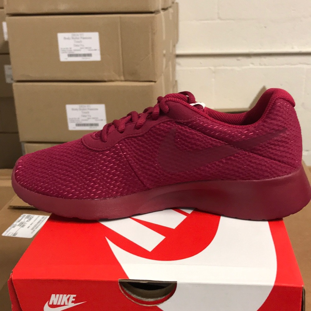 WOMNS NIKE TANJUN 917537-600 - Picture 2 of 6